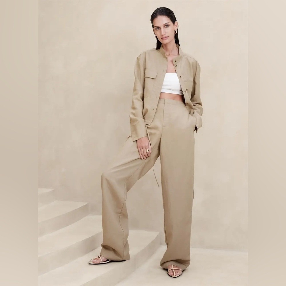 BANANA REPUBLIC Arcata Tencel-Linen Easy Wide Leg Pants in Beige Women Medium